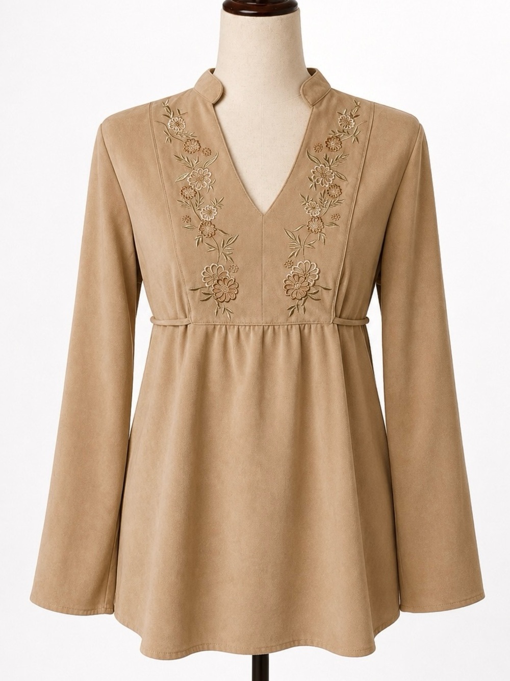 Vintage 70s / 80s soft tan camel maternity shirt with front floral embroidery. M